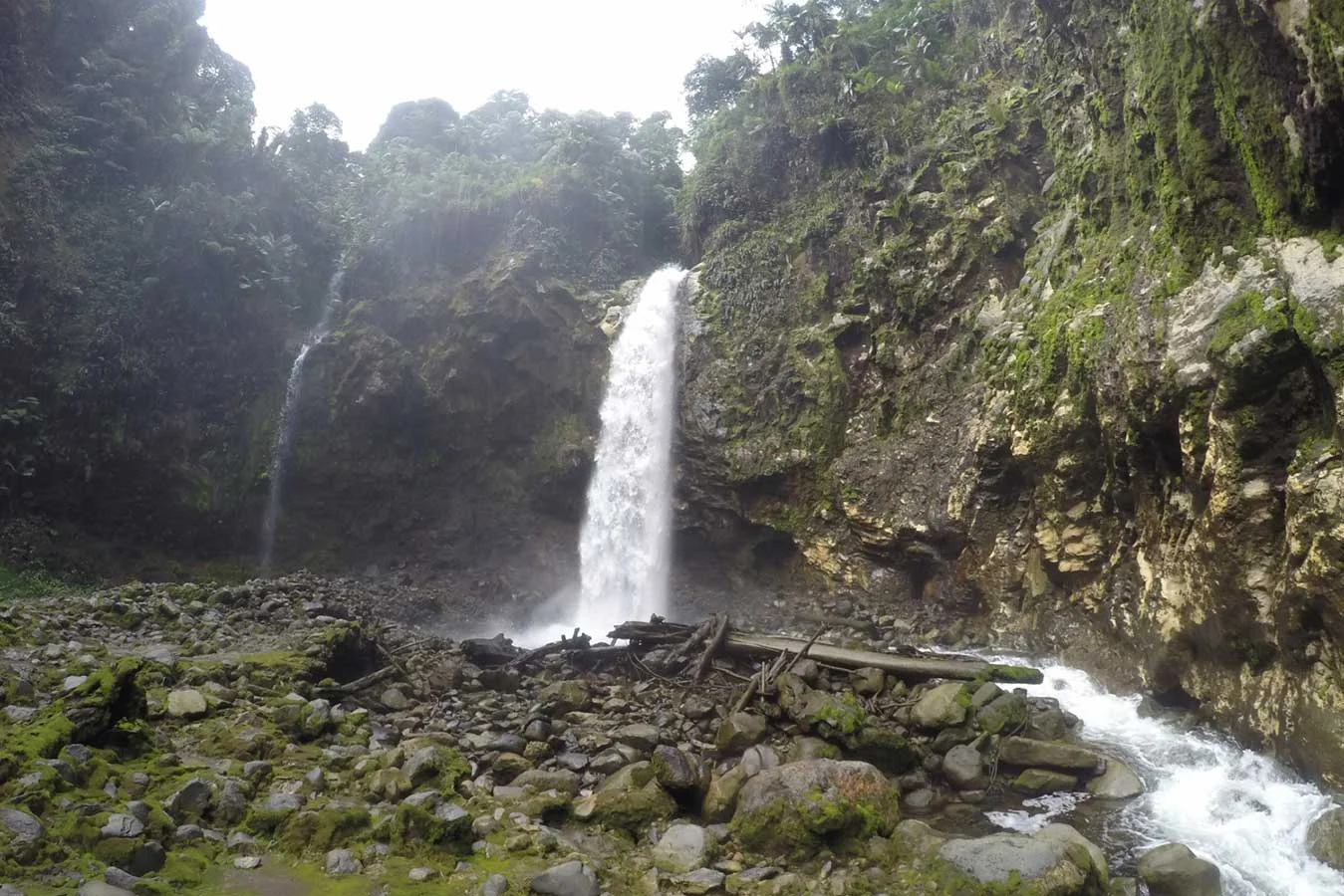 Río Agrio Waterfall