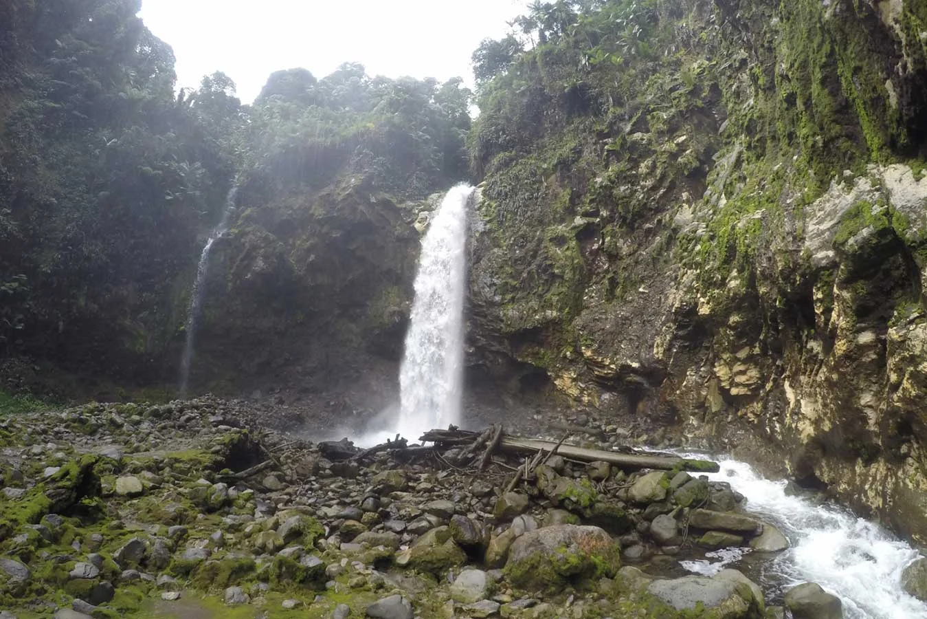 Catarata Río Agrio