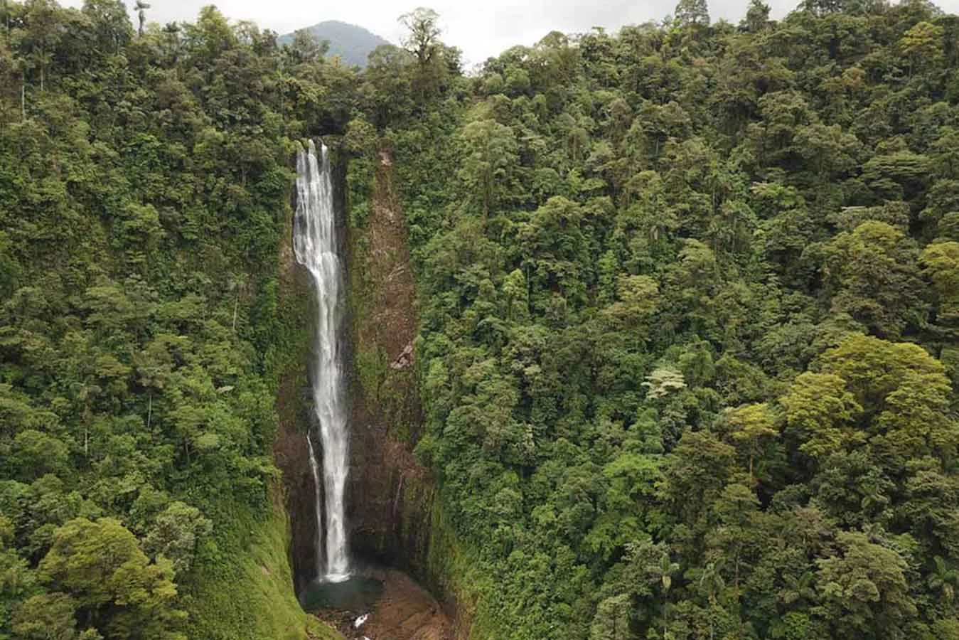 Pozo Azul Waterfalls - Colonia del Toro